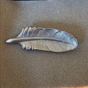 Batle Studio - Graphite Object - feather writing pencil